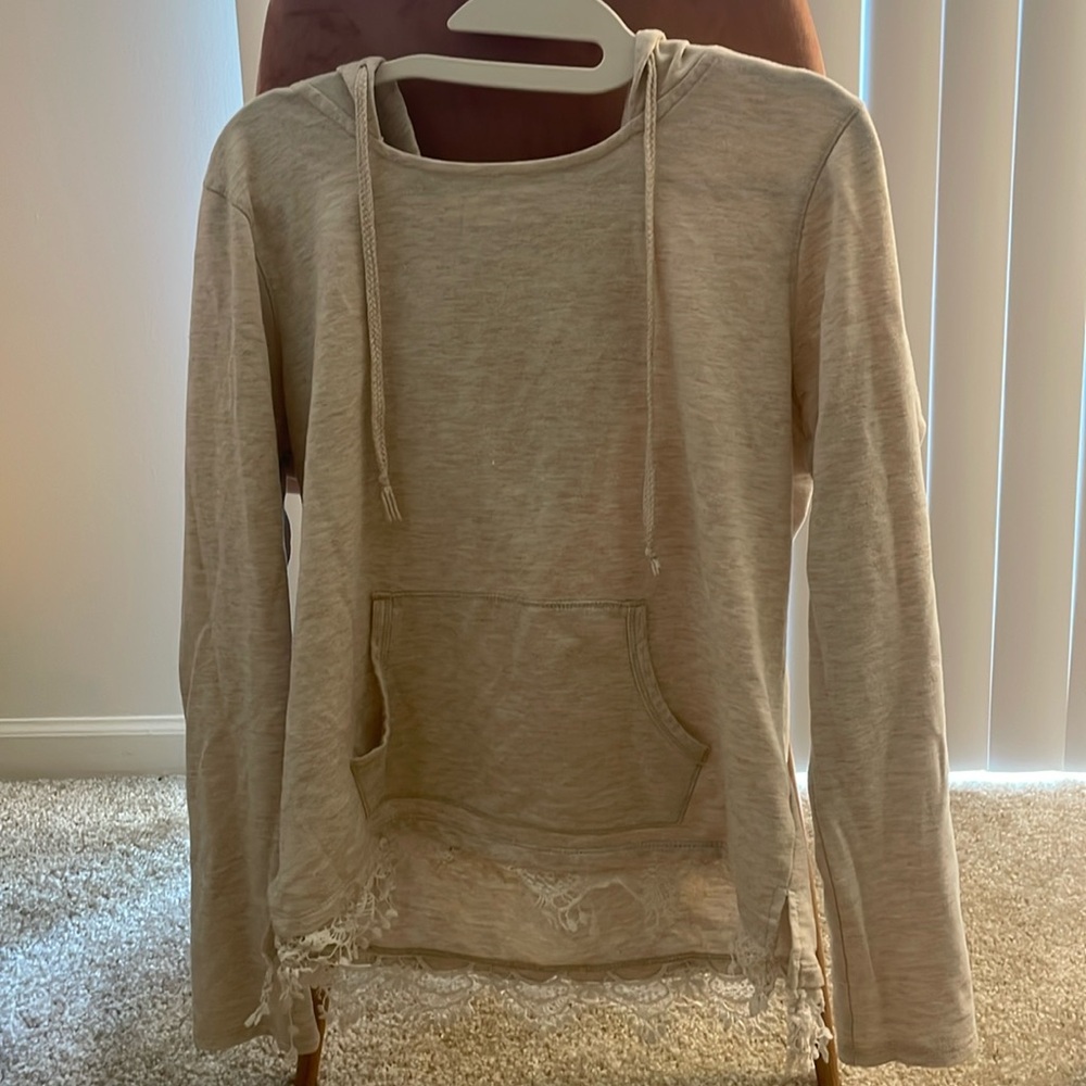 Chance or Fate cream light sweatshirt - lace at bottom